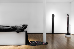 Vue de l’exposition personnelle de Jeanne Vicerial Armors, Paris, galerie Templon, 7 janvier – 11 mars 2023.